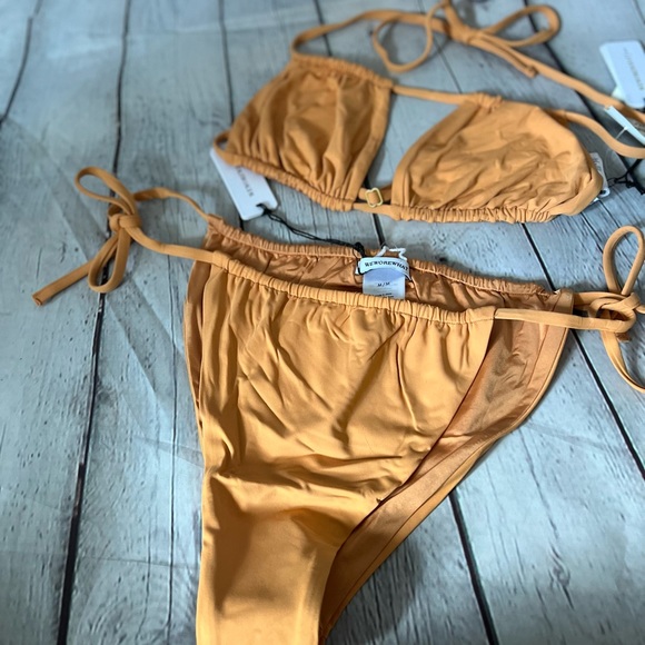 WEWOREWHAT RUCHED BANDEAU BIKINI (2pc) S Top M Bottom - Picture 4 of 9